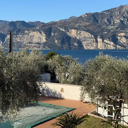 Alesi Apart-hotel 3*