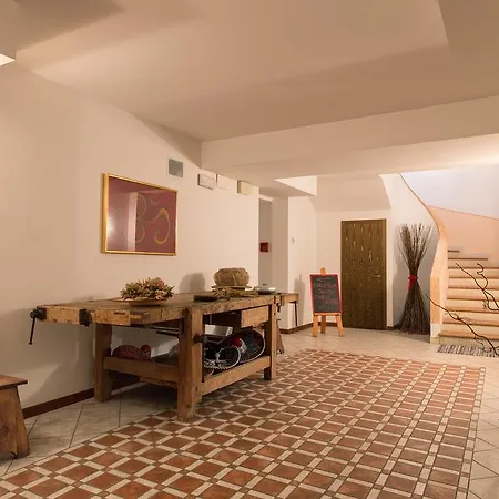 Apart-hotel Alesi 3*